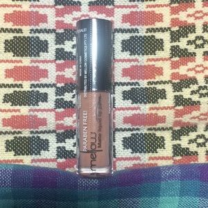 Mellow matte liquid lip paint in Ibiza